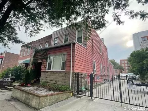 44-12 65th St, Woodside, NY 11377