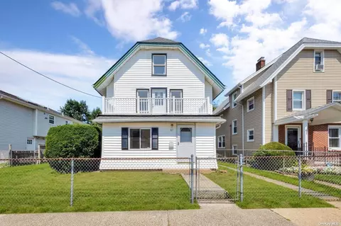 47 Pennsylvania Ave, Hempstead, NY 11550