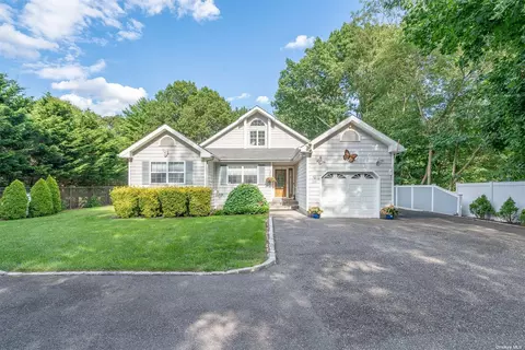 185 Southern Blvd, Hauppauge, NY 11788