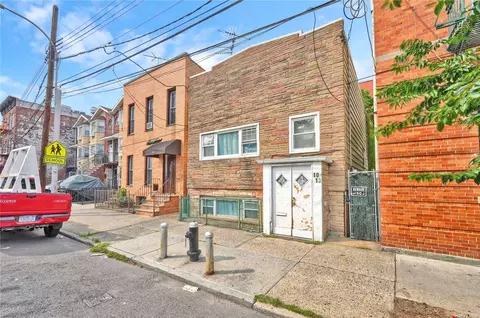 10-13 36th Ave, Long Island City, NY 11106