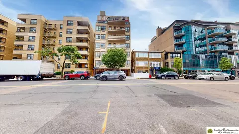134 W End Ave #3B, Brooklyn, NY 11235
