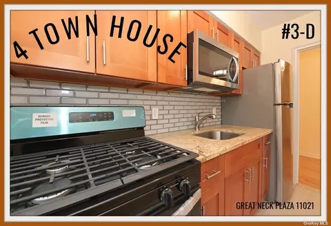 4 Town House Pl #3-D, Great Neck, NY 11021