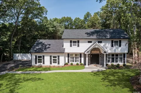 10 Saint George, Melville, NY 11747