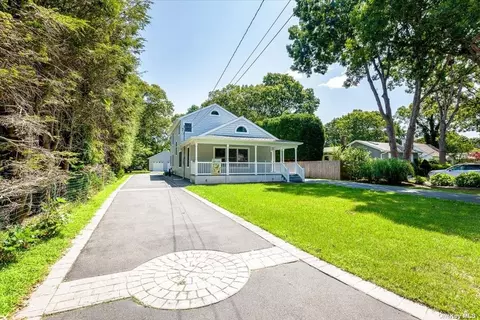 44 Rogers Ave, Westhampton Beach, NY 11978