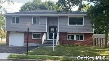 96 Wicks Rd, Commack, NY 11725