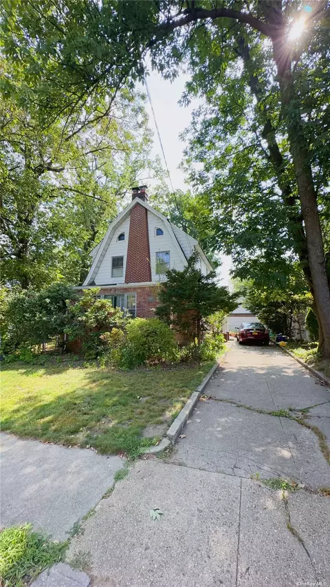 29-05 162nd St, Flushing, NY 11358