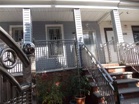 1222 Simpson St, Bronx, NY 10459