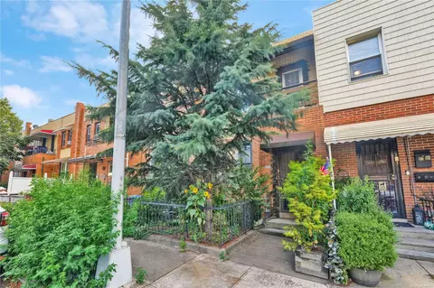82-15 Ankener Ave, Elmhurst, NY 11373