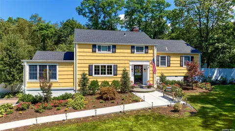 228 Huntington Bay Rd, Huntington, NY 11743