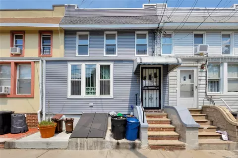 79-35 68th Rd, Middle Village, NY 11379