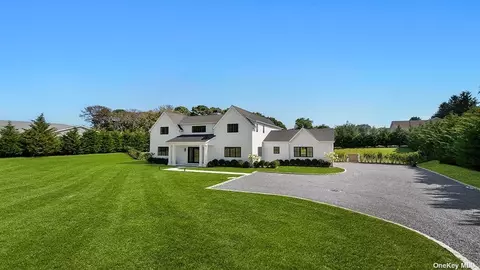 66 Shinnecock Hills Rd, Southampton, NY 11968