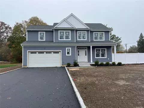 8 Jilland Ct, East Northport, NY 11731