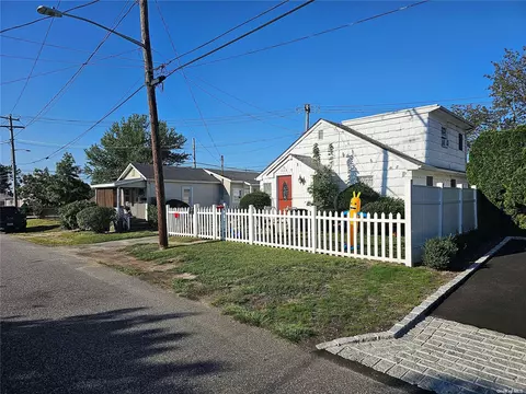 468 478 Hamilton Ave, Riverhead, NY 11901
