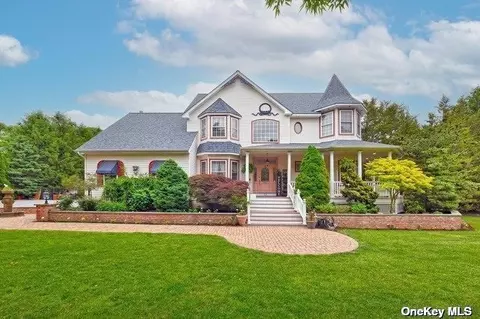 26 Pine Cone Ct, Wading River, NY 11792