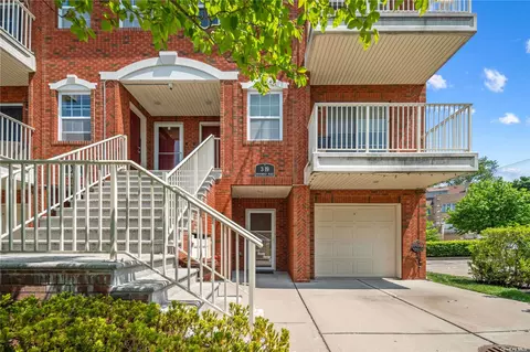 3-19 Weatherly Pl #A, College Point, NY 11356