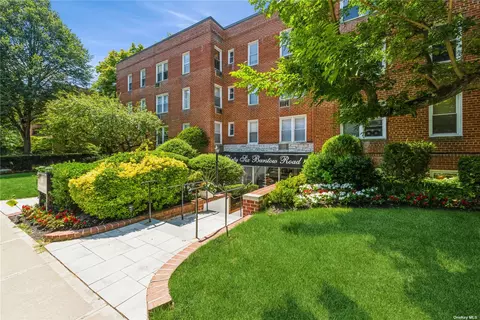 36 Barstow Rd #3B, Great Neck Plaza, NY 11021