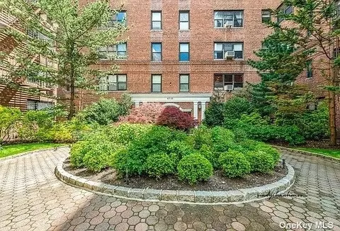 67-35 Yellowstone Blvd #4J, Forest Hills, NY 11375
