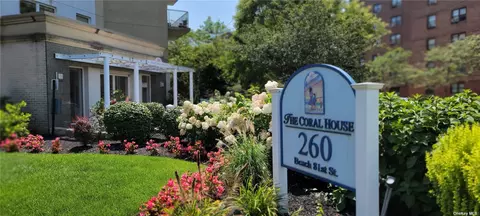 260 Beach 81st St #2V, Rockaway Beach, NY 11693