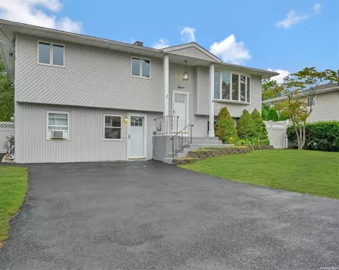 7 Van Buren Ave, Centereach, NY 11720