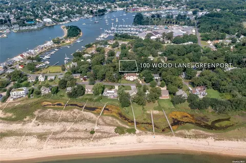 100 Wood Ln, Greenport, NY 11944