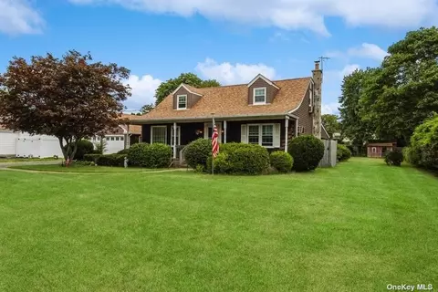 90 Floral Ave, Bethpage, NY 11714