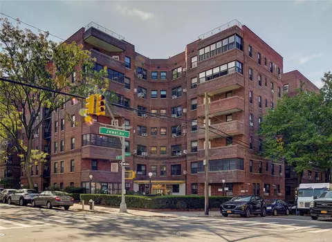 69-60 108 St #602, Forest Hills, NY 11375