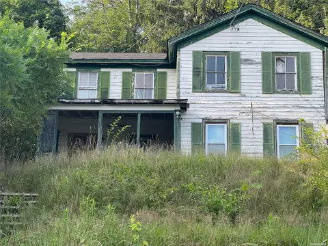 153 E Main Street St, Hancock, NY 13783
