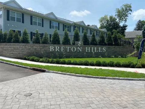 103 Breton Way #103, Glen Cove, NY 11542