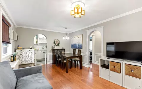 67-97 223rd Pl #UPPER, Oakland Gardens, NY 11364