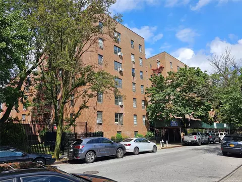 32-42 89 Street St #602, East Elmhurst, NY 11369