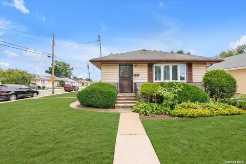 72 Harold Ave, Hempstead, NY 11550 photo 1