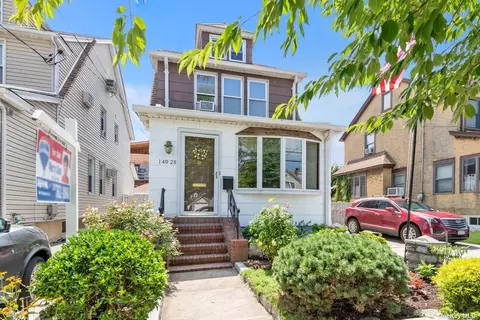 149-28 18th Ave, Whitestone, NY 11357