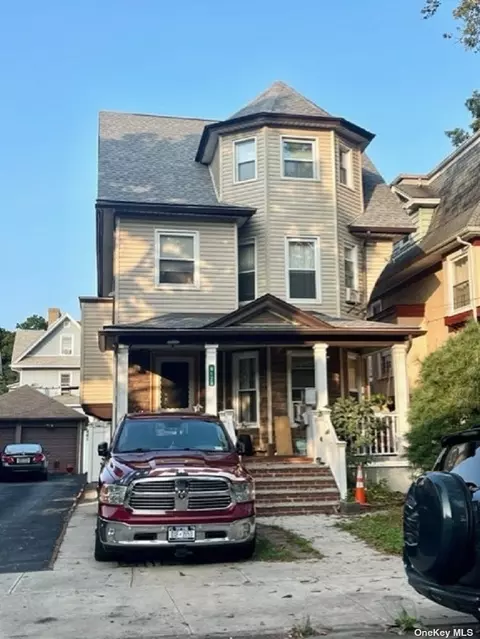 91-23 97th St, Woodhaven, NY 11421