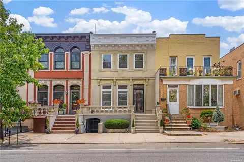 44 Bay Ridge Pkwy, Brooklyn, NY 11209