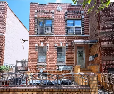 759 44th St, Brooklyn, NY 11220