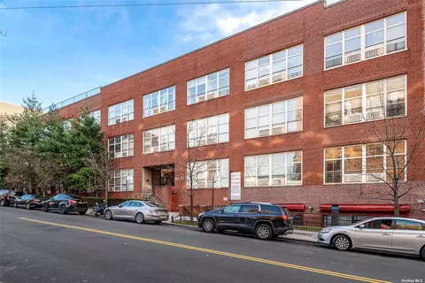 61-20 Woodside Ave #1D, Woodside, NY 11377