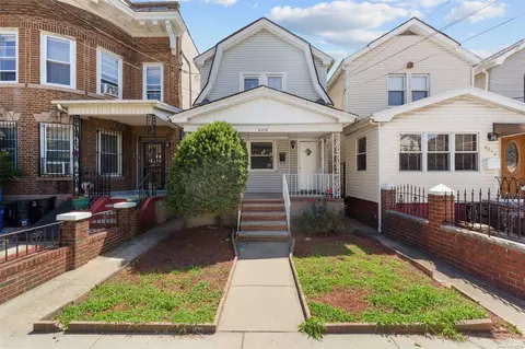 88-16 91st Ave, Woodhaven, NY 11421