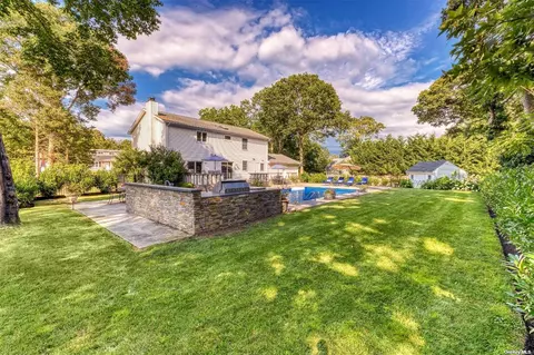 210 Northfield Ln, Southold, NY 11971