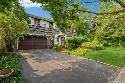 2636 Karen St, Bellmore, NY 11710