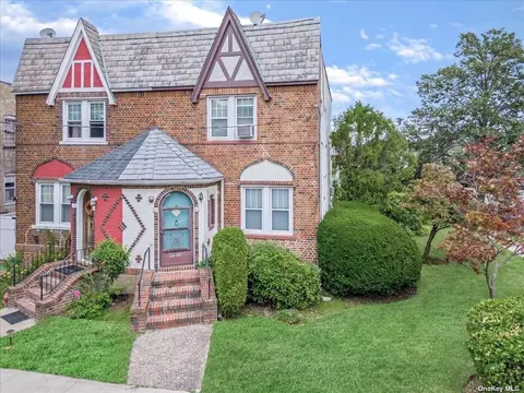 95-33 242nd St, Bellerose Terrace, NY 11001