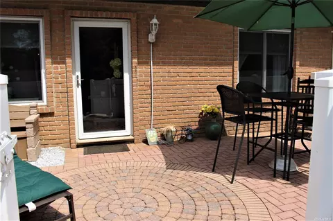 625 W End Dr #625, Medford, NY 11763