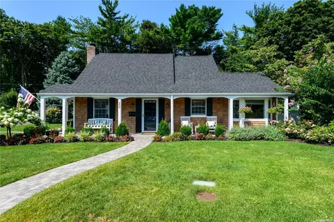 288 Jamaica Blvd, Carle Place, NY 11514