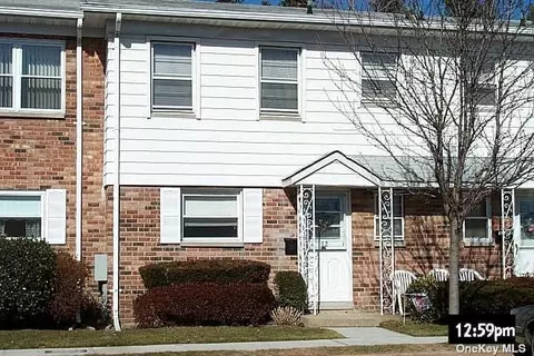 1030 Franklin Ave #32, Valley Stream, NY 11580