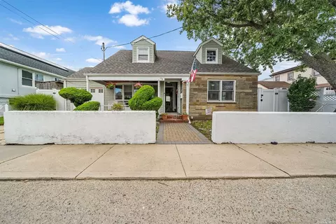 95 Brookline Ave, East Atlantic Beach, NY 11561