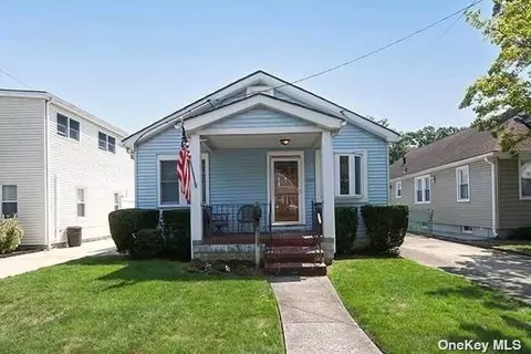 2593 Southard Ave, Oceanside, NY 11572