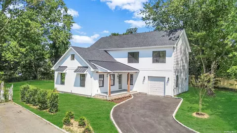 5 Parnet Ct, Port Jefferson Station, NY 11776