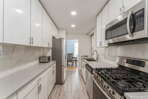 18-70 211th St #6K, Bayside, NY 11360
