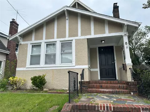5 Eimer Ave, Malverne, NY 11565