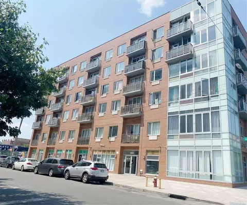 136-21 Latimer Pl #4E, Flushing, NY 11354