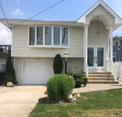 2445 Riverside Ave, Seaford, NY 11783